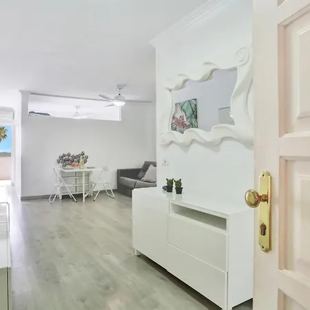 Little Gem, Panoramic Balcony, Con Air, Pool, Wifi * Chayofa