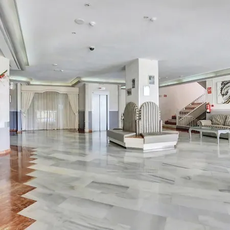 Little Gem, Panoramic Balcony, Con Air, Pool, Wifi Apartment