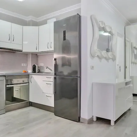 Little Gem, Panoramic Balcony, Con Air, Pool, Wifi